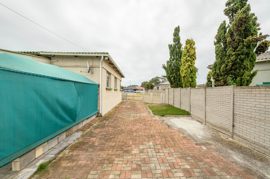 3 Bedroom Property for Sale in Forest Hill Eastern Cape